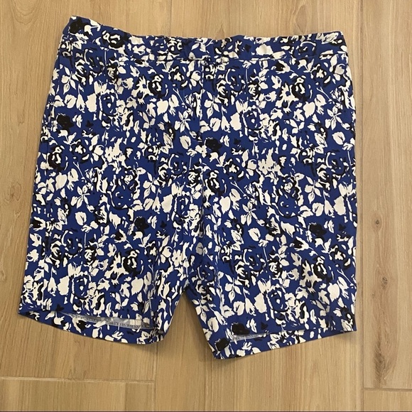 Mario Serrani Italy blue and black shorts 16 button zipper closure womens plus - Picture 1 of 4